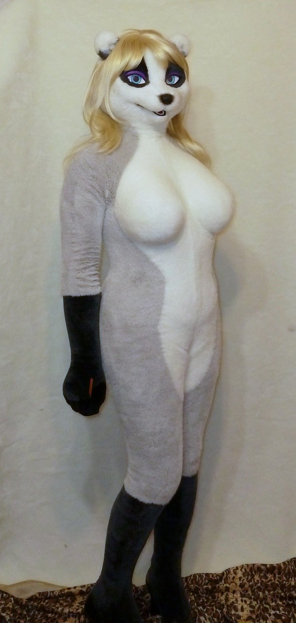 Ychan - rl - female fursuits 2011 - 133883