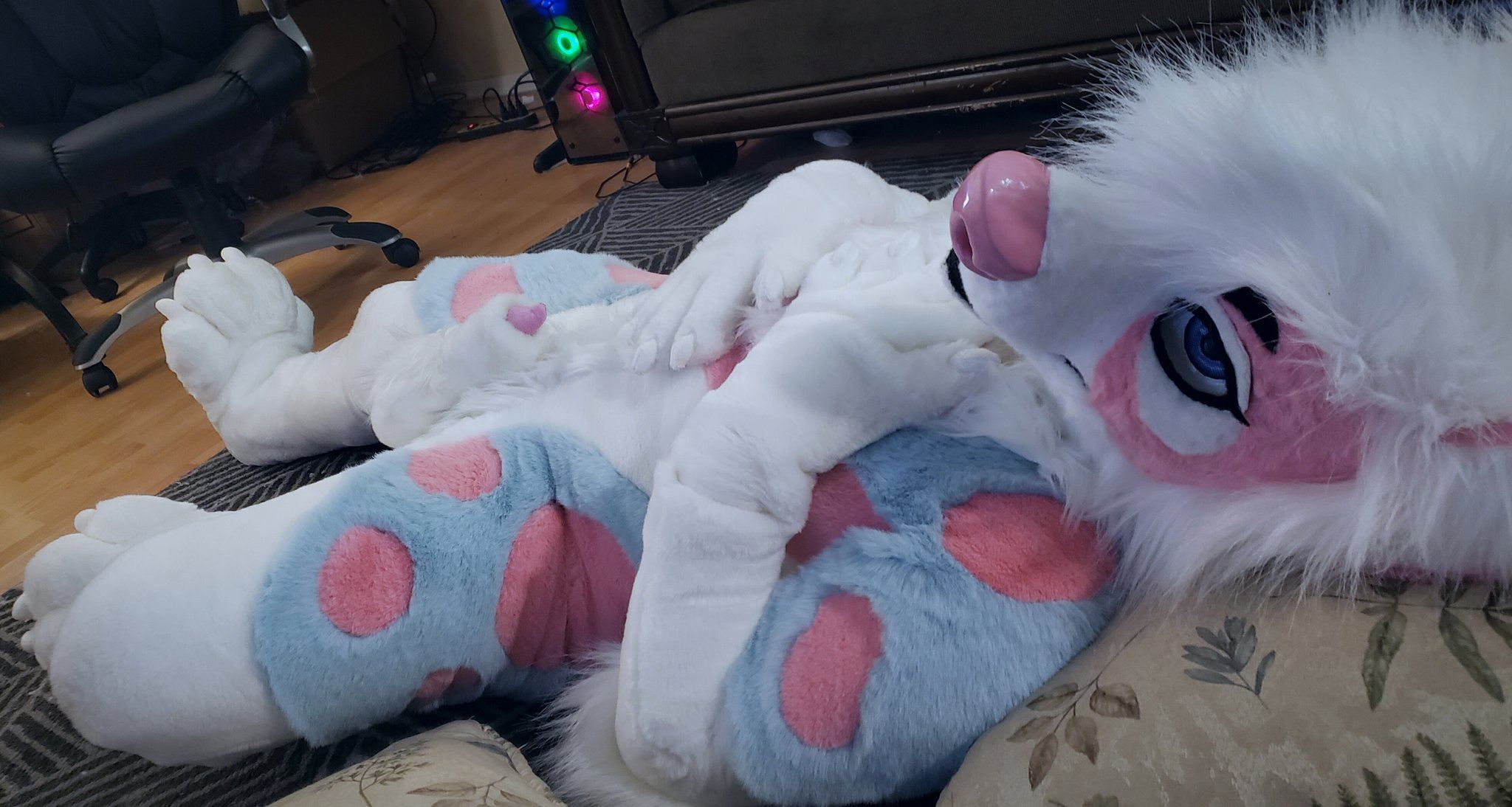 Ychan - rl - random fursuits - 195117