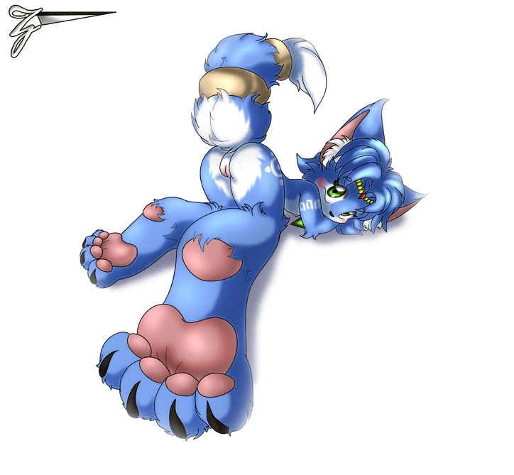 Ychan - f - feet-paws-hooves - 60165